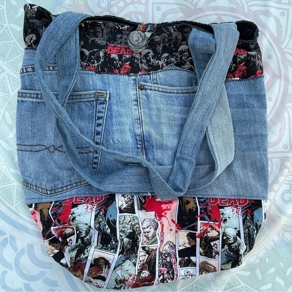 THE WALKING DEAD BLUE JEANS DENIM  REVERSIBLE BAG PURSE - Picture 2 of 13